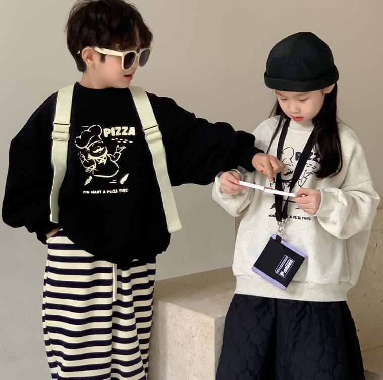 2023冬新品★子供服　厚手トレーナー★90-150cm★2色