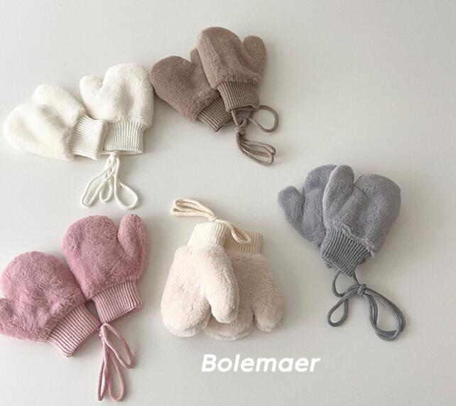 2023新品★大人気　キッズ用★子供　手袋★7色