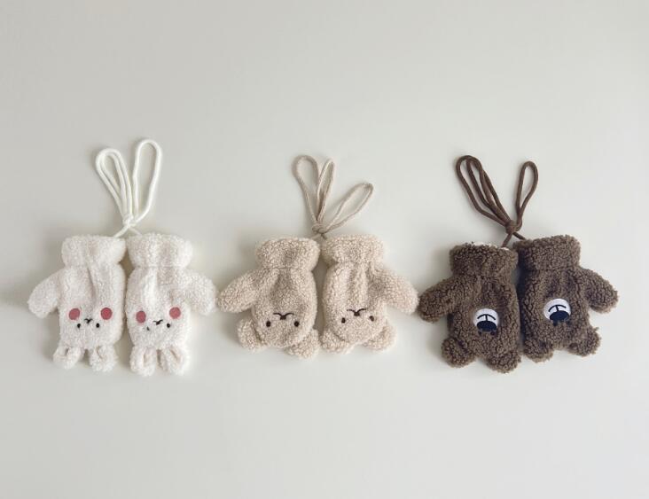 2023新品★大人気　キッズ用★子供　手袋★3色