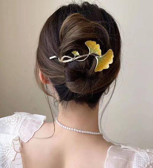 新作★ヘアクリップ★ヘアピン★イチョウの葉造型★まとめ髪用★髪飾り★ヘアアクセサリー★