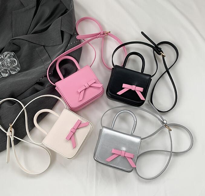 2024新型★バッグ&ショルダーバッグ★子供バッグ　4色