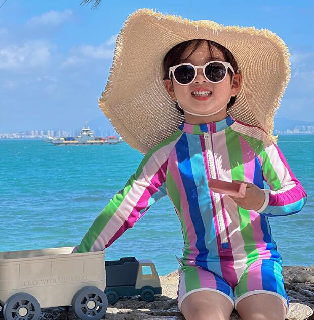 子供服★水着★連体服★キッズ男の子★砂浜★速乾★ストライプ★90-140CM
