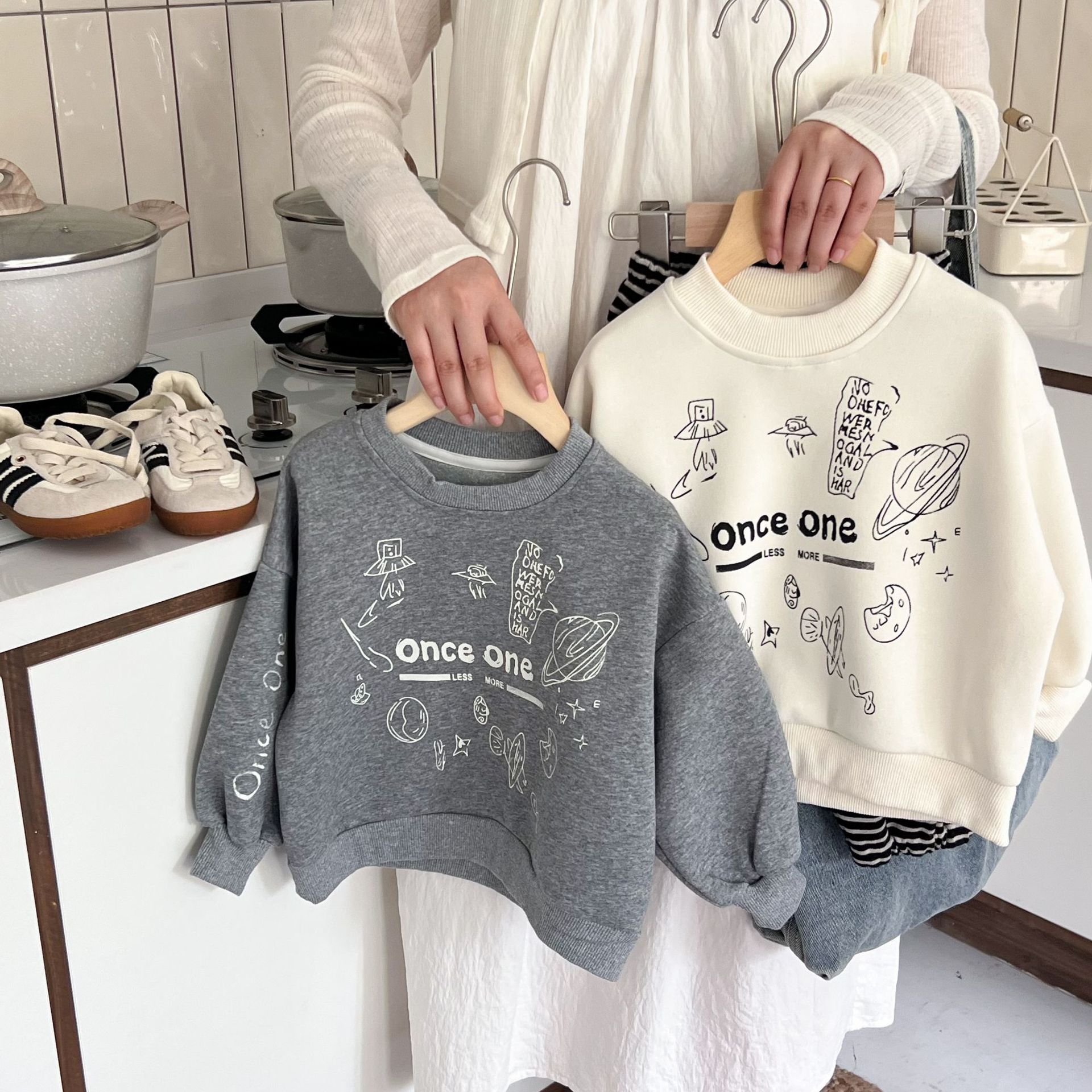 2024新品★子供服　トレーナー　トップス★80cm〜140cm 2色