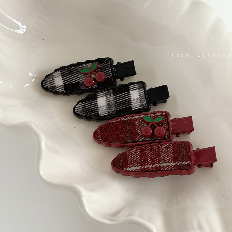 2024新品★髪飾り　アクセサリー　ヘアビン★3色