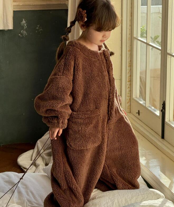 2024秋冬新品J★子供服　部屋着連体服★90cm〜140cm 2色