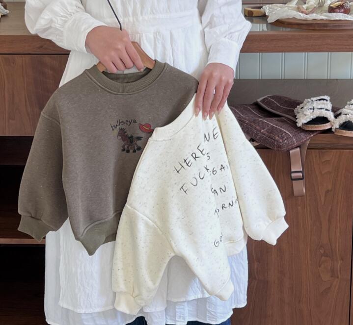 2024新品★子供服　トレーナー　裏起毛★80cm〜140cm 2色