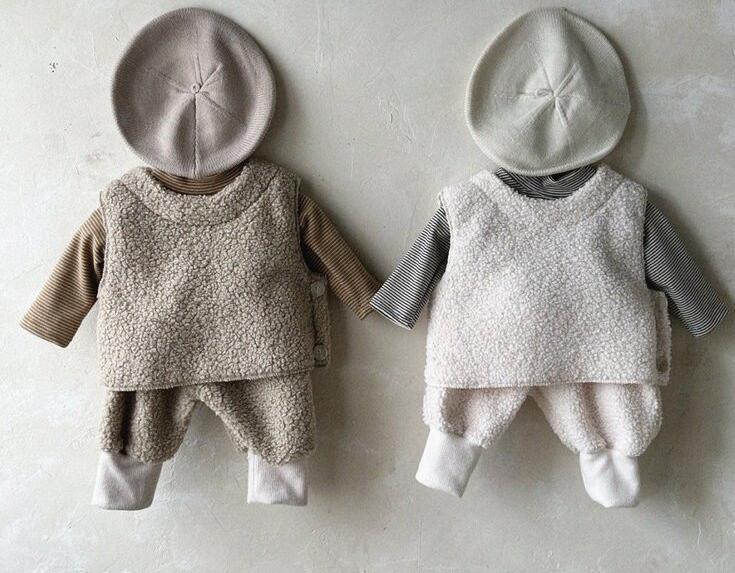 2024冬新作★子供服　ベストップス★73CM〜110cm 2色