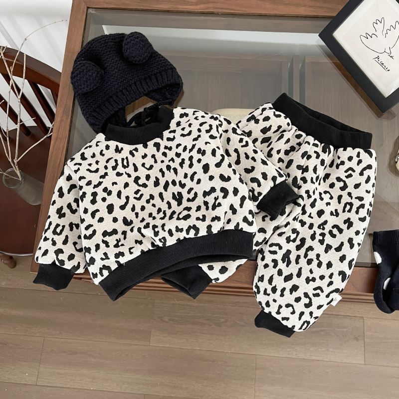 「2024」子供服★トップス+ズボン★セットアップ★ヒョウ柄★韓国風子供服★73cm〜110cm