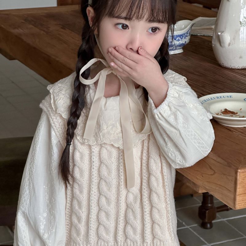 2024年新★子供服　ニットベスト★90cm〜140cm