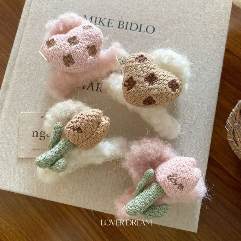 雑貨★髪飾り　ヘアビン★アクセサリー★4色