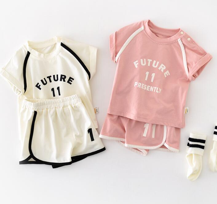 2025新品★子供服　セットアップ★73CM〜100cm 2色