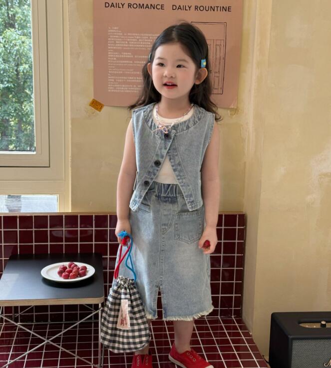 2025新品★子供服　ベスト&デニムセット分けて★90cm〜140cm