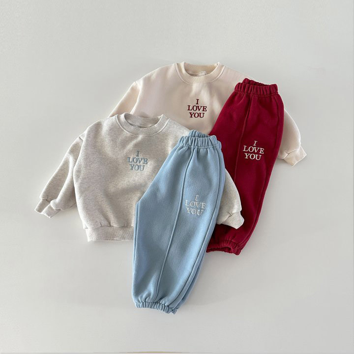 2025新品★子供服　セットアップ　裏起毛★80cm〜130cm 2色