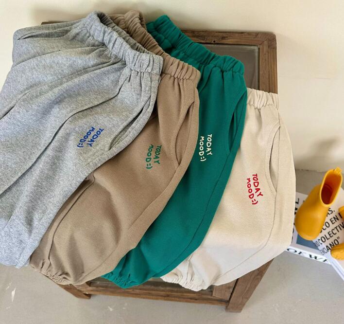 2023新品★子供服　ズボン★90-140cm★4色