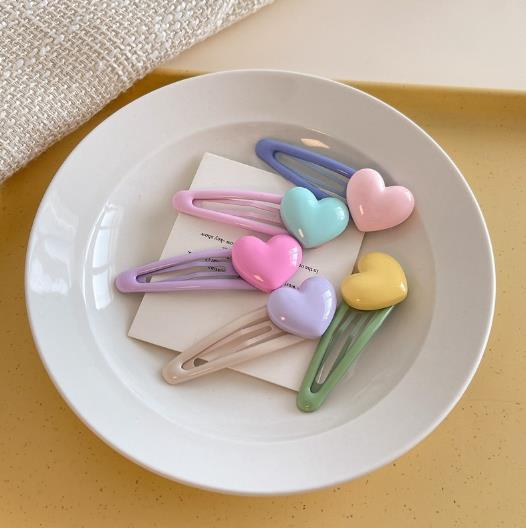 超人気の髪飾り!!★　ヘアアクセサリー　★ヘアクリップ★