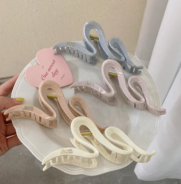 2023★髪飾り★ヘアアクセサリー★ヘアクリップ★バンスクリップ