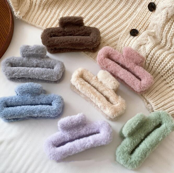 髪飾り★まとめ髪用★ヘアアクセサリー★ヘアピン★ふわふわ★ヘアクリップ★多色