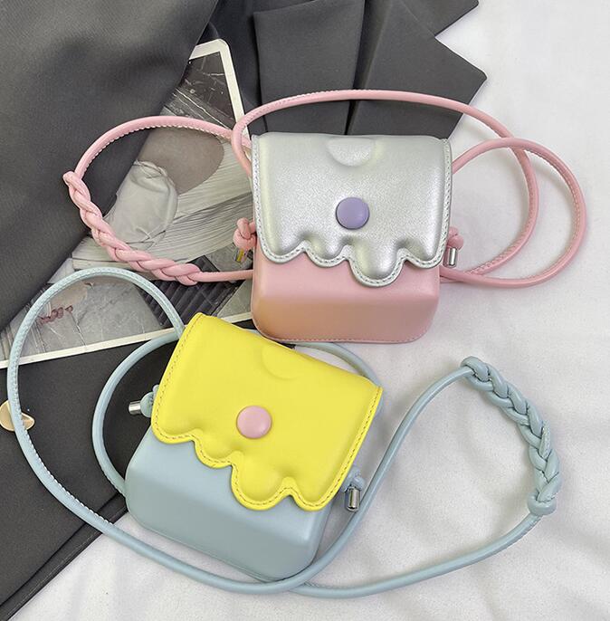 バッグ★ショルダーバッグ★ミニバッグ★子供用★可愛い★4色