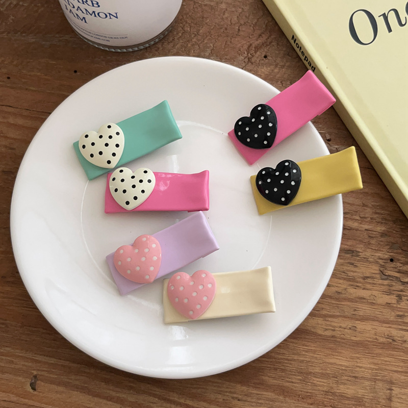 雑貨★髪飾り　ヘアビン★アクセサリー★6色