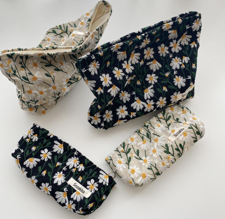 ★収納袋★可愛い化粧袋　ポーチ&ペン袋★2色