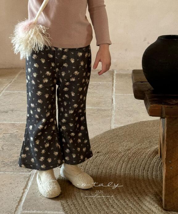 2024秋otaly★子供服　ズボン★90cm〜130cm