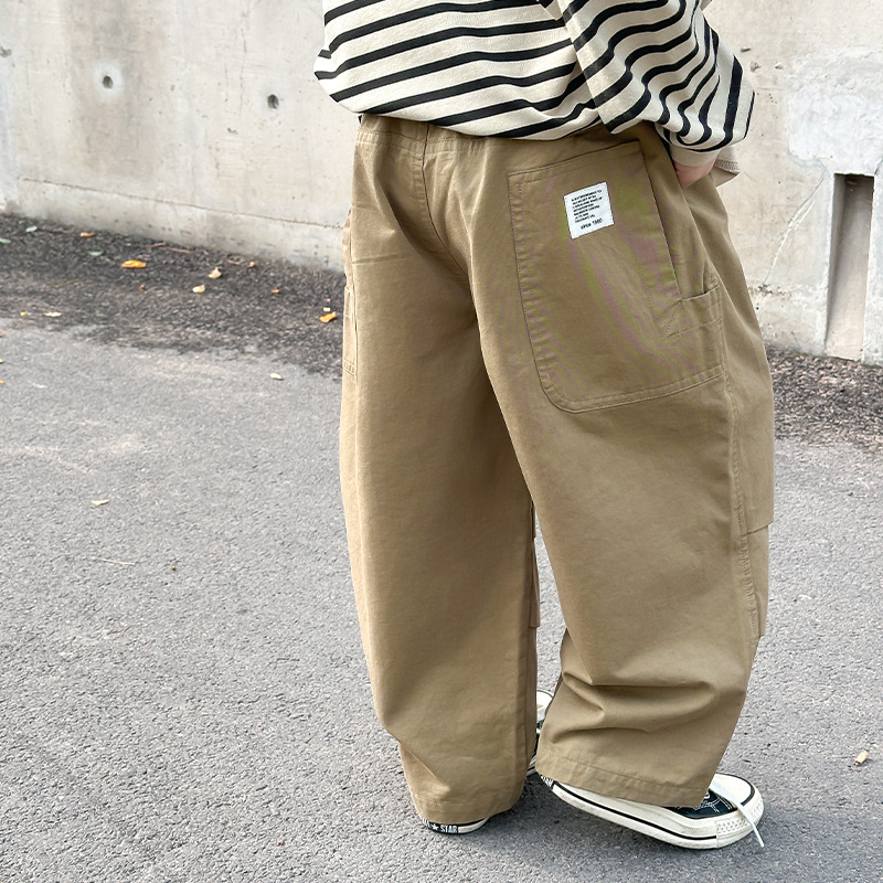 2024秋新入荷★子供服　ズボン★100cm〜150cm 2色