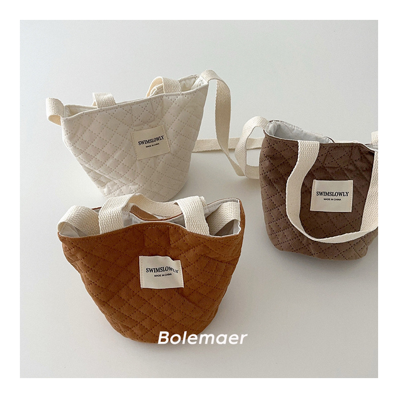 「2024」子供用★バッグ★ショルダーバッグ★ハンドバッグ★キッズ★ 4色