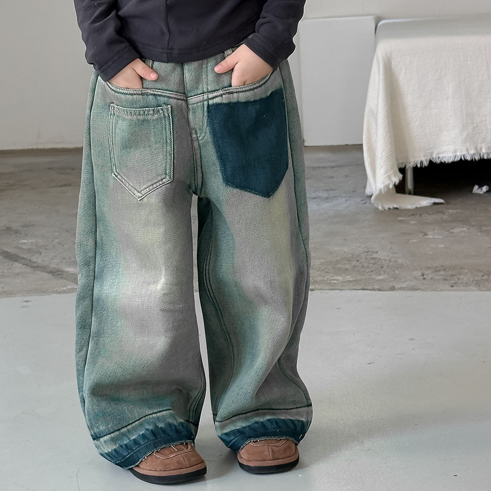 2024秋冬新入荷★子供服　デニムズボン 裏起毛付き★90cm〜140cm