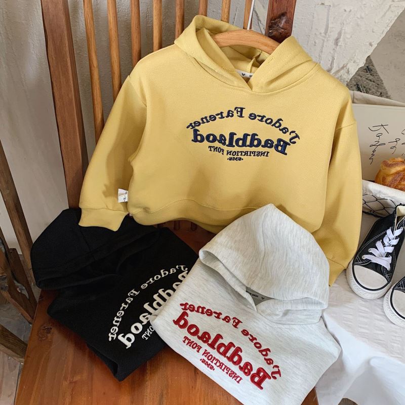 2024新品★子供服　パーカー　トップス★80cm〜130cm 3色