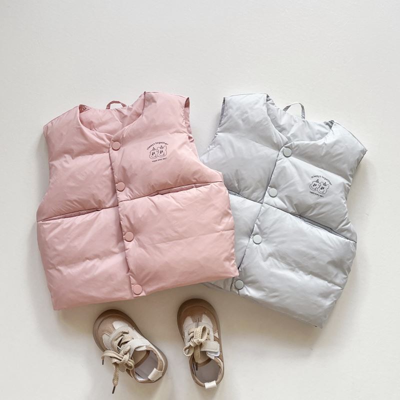 2024秋冬新品★子供服 　ベストコート★90cm〜140cm 2色