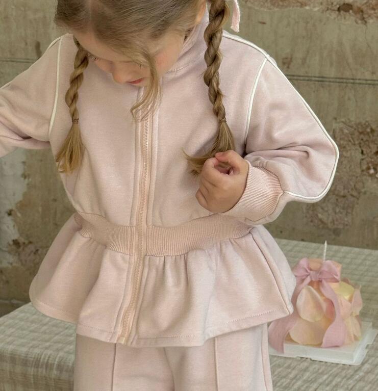 2025新品otaly★子供服　セットアップ★90〜130/140cm 2色