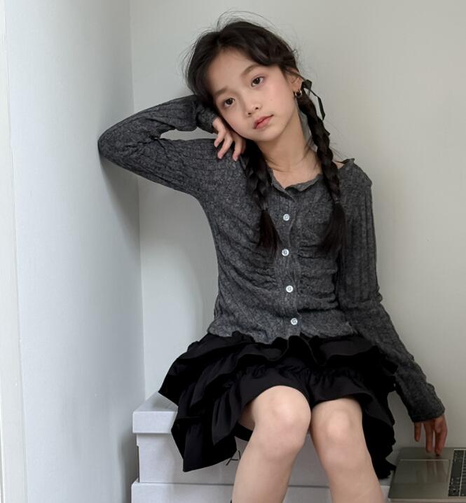 2025新作★子供服　トップス★110cm〜160cm