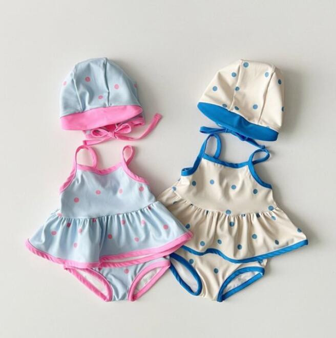 「2025」子供服★水着★トップス+パンツ+帽子★セットアップ★韓国風子供服★2色80cm〜130cm
