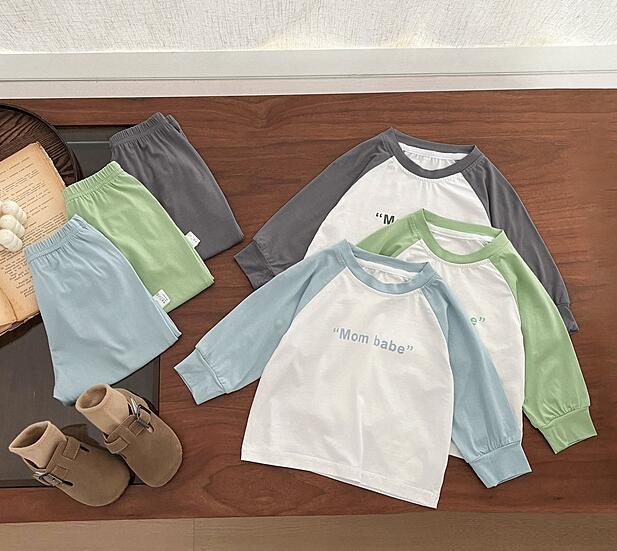 2025新品★子供服　セットアップ★73〜110 3色