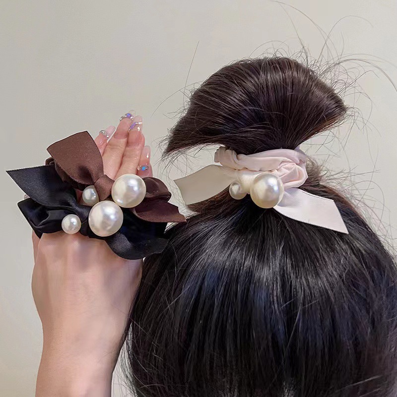 2025年新品★髪飾り　アクセサリー ヘアゴム★3色
