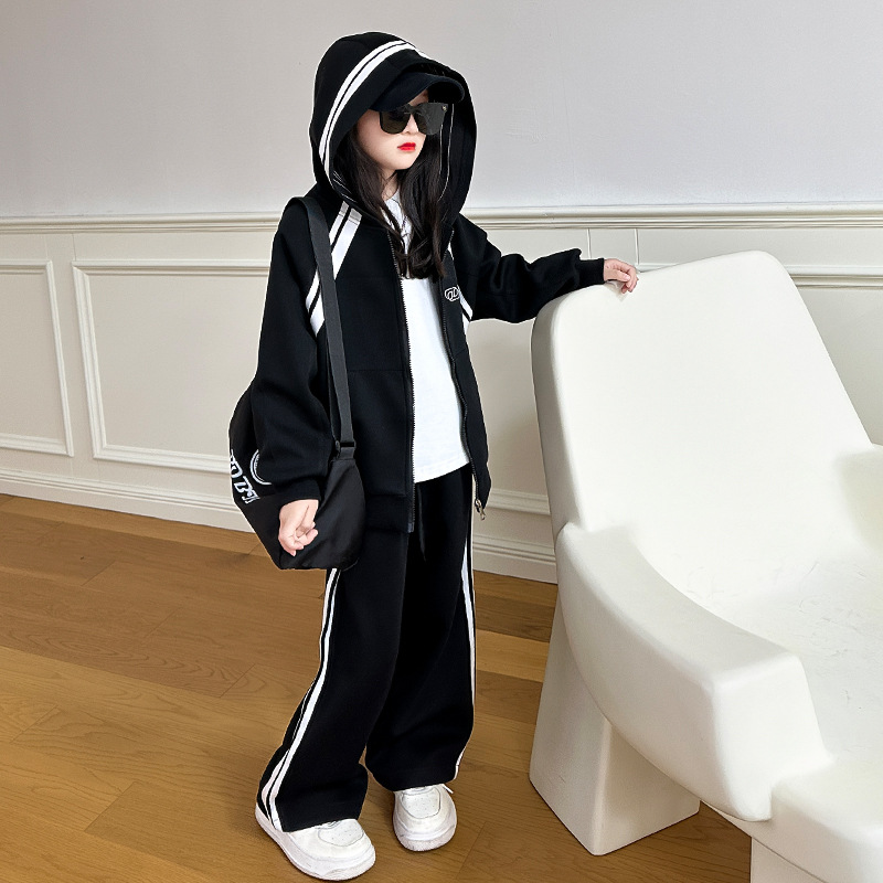 2025秋新品★子供服　セットアップ★120cm〜170cm 2色