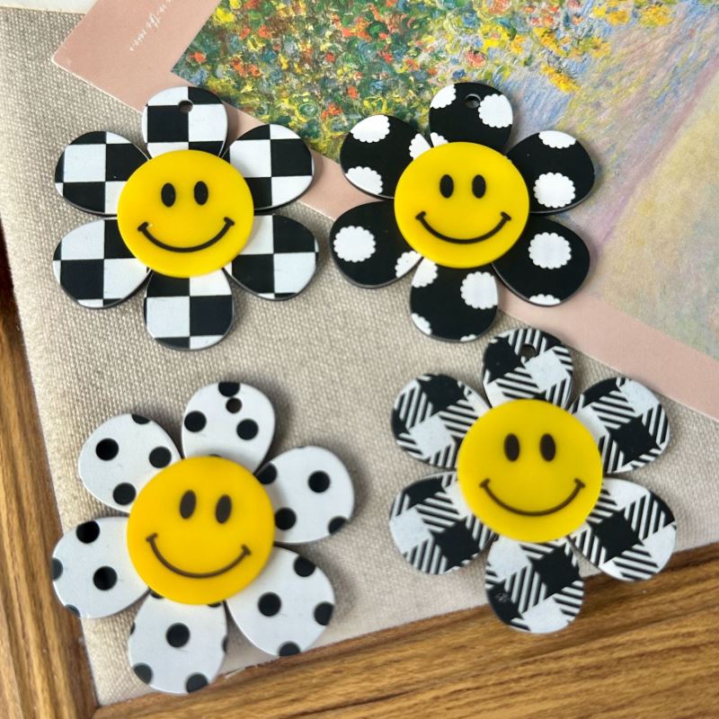 DIYパーツ★芸DIY★チャーム★デコパーツ★アクセサリー★手芸材料