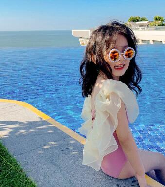 2023年新作★キッズ用アパレル　水着★帽子付き★90-140