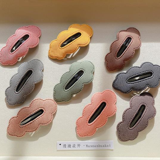 超人気の★ヘアアクセサリー　ヘアクリップ★