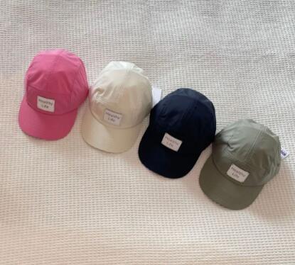 2023新品★子供用★キャップ　帽子★4色選べ