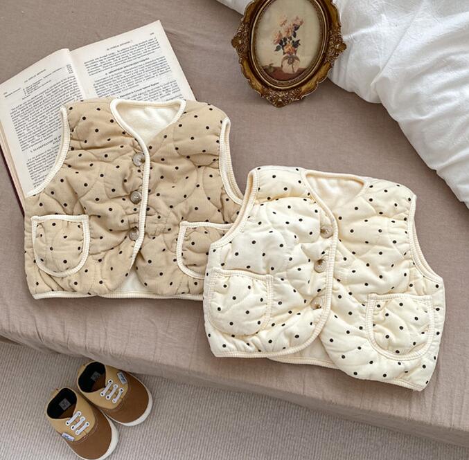 2023年秋冬新品★ベビー服　ベストコート★66-100cm★2色