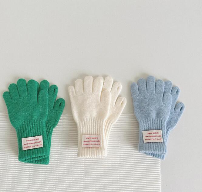 2023新品★大人気　キッズ用★子供　手袋★8色