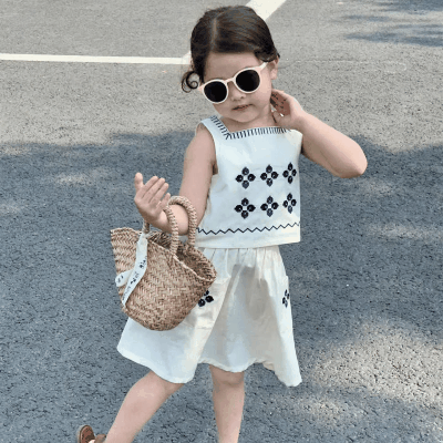 韓国風子供服 春夏 ナチュラル ガール3-8歳 花柄刺繍 ブラウス キャミソール 袖なし上着+スカート 7-17