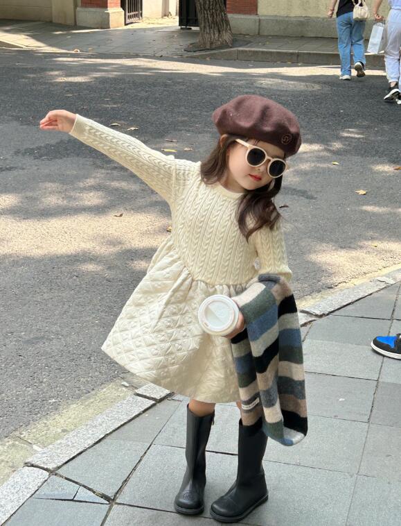 2024秋冬新品★子供服　ニットワンピース★90cm〜140cm
