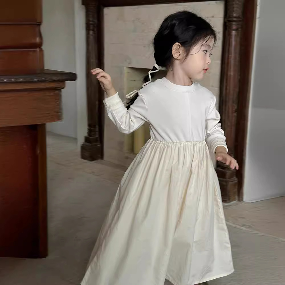 2024秋新品★子供服　ワンピース★90cm〜150cm 2色