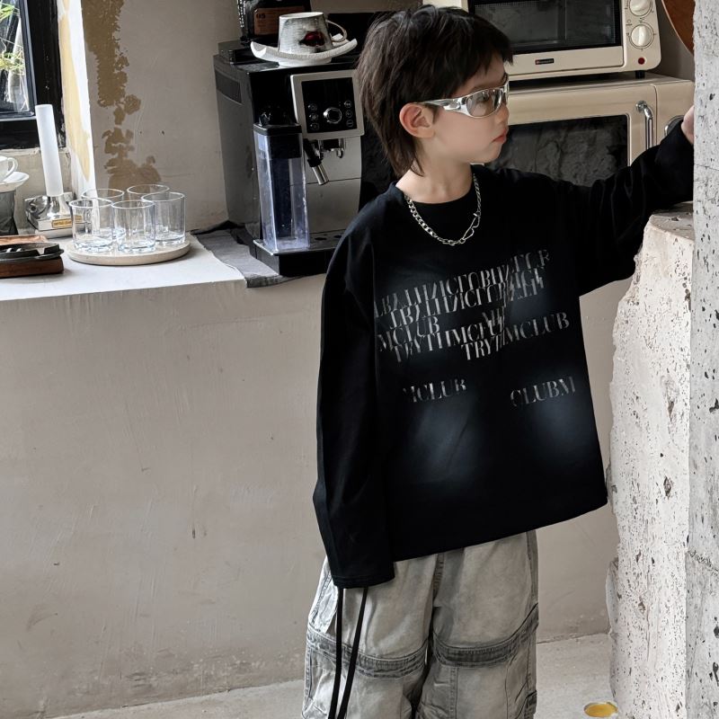 2024新作★子供服　トップス★90cm〜150cm 2色