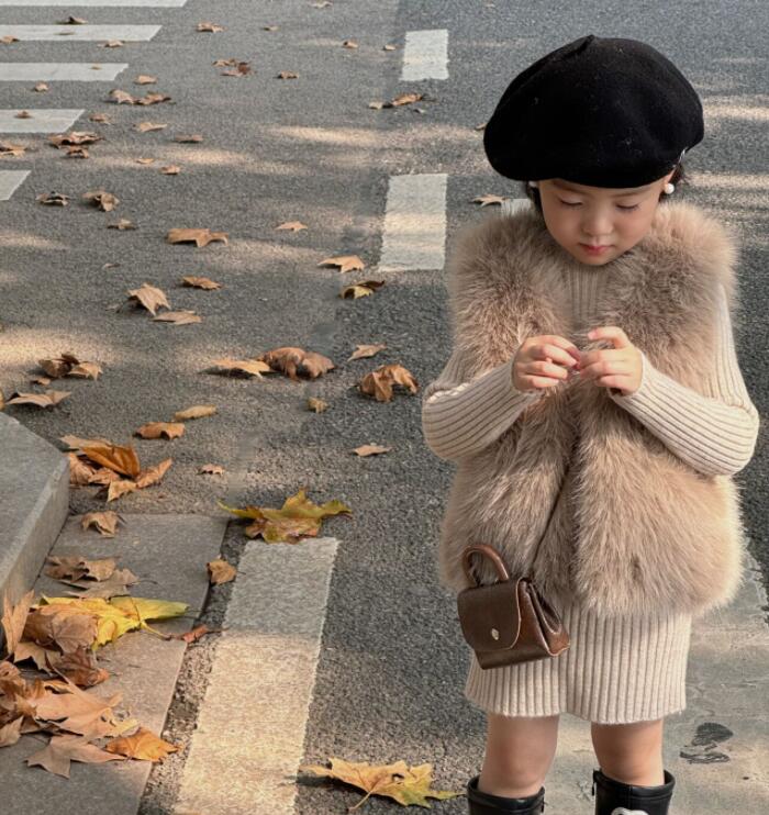 2024秋新品★子供服 　ふわふわベストコート★90-135 2色