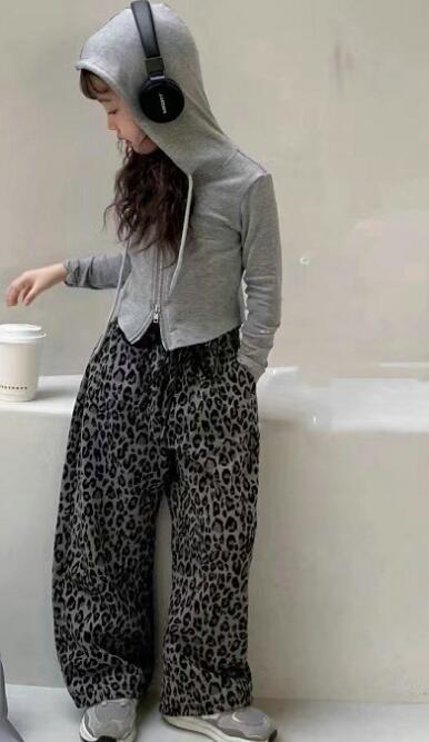 2024新品★子供服　セットアップ★5/95-100cm〜13/120-130cm 2色