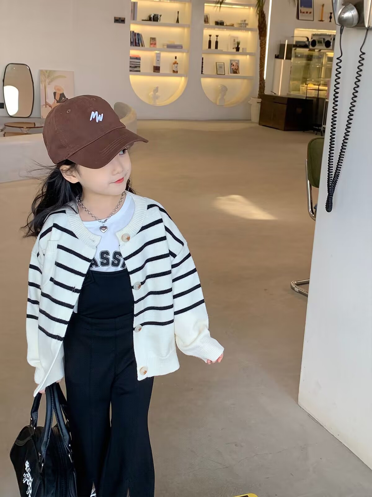 2024新品★子供服 　カーディガン★90〜160