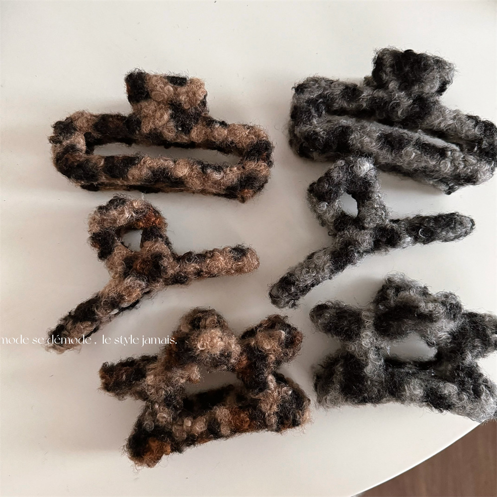 2024★髪飾り★ヘアアクセサリー★バンスクリップ★ヘアクリップ